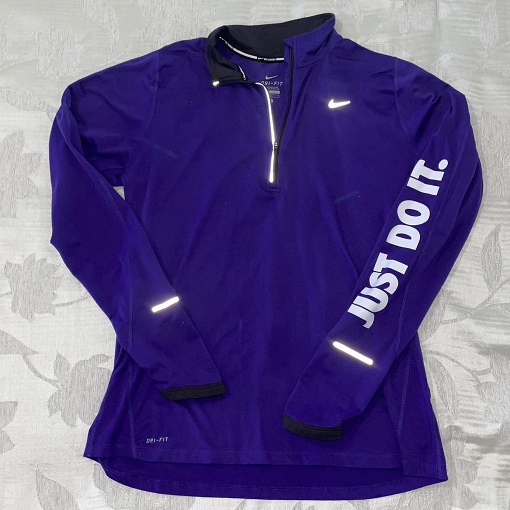 Womens Nike 1/4 zip pullover
